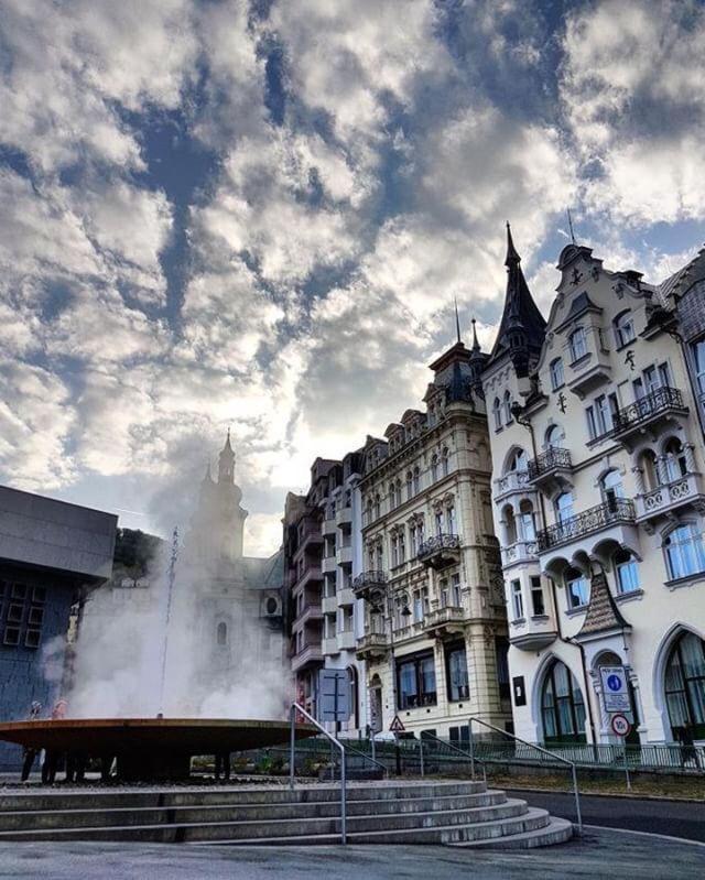 Ferdinandhof Apart-Hotel Karlsbad Exteriör bild